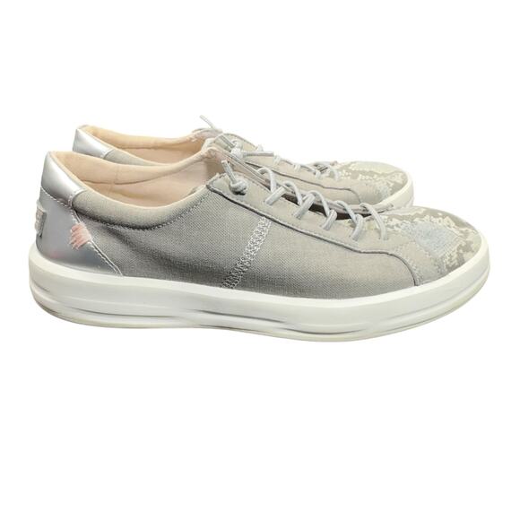 Hey Dude Men’s Size 10 Wally Sox Gray Snakeskin Pattern Casual Comfort Shoes - Picture 1 of 16